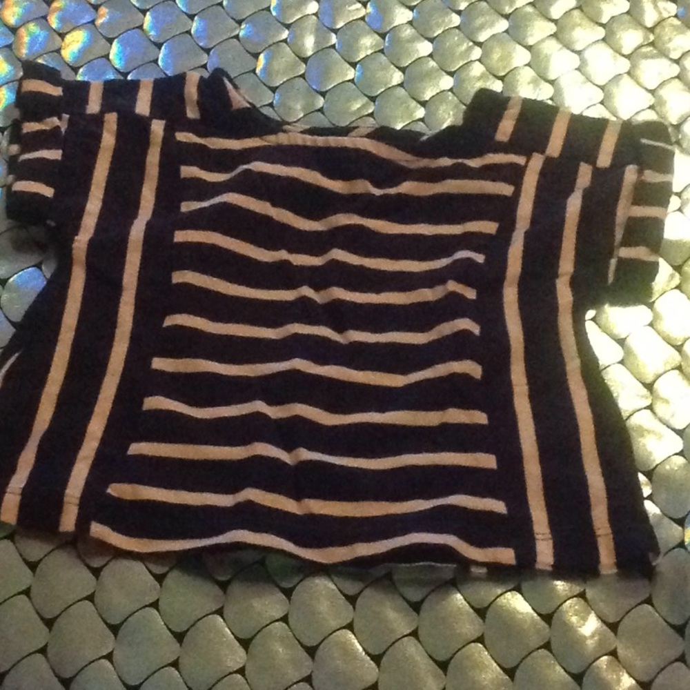 Short sleeve shirt
